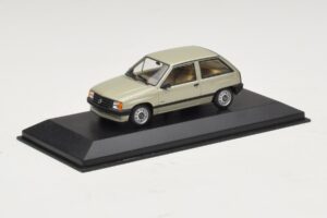 Opel Corsa A Ljusgrön Metallic Minichamps 1:43 CORSA001 Metall — bild 2 av 4
