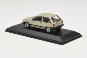 Opel Corsa A Ljusgrön Metallic Minichamps 1:43 CORSA001 Metall — bild 3 av 4