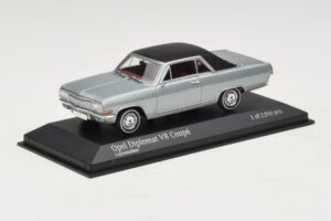 Opel Diplomat A V8 Coupe Silver Minichamps 1:43 400048020 Metall — bild 2 av 4