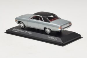 Opel Diplomat A V8 Coupe Silver Minichamps 1:43 400048020 Metall — bild 3 av 4