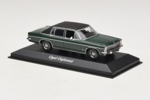 Opel Diplomat B Mörkgrön Maxichamps 1:43 940046070 Metall — bild 3 av 4