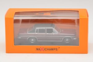 Opel Diplomat B Mörkröd Maxichamps 1:43 940046071 Metall — bild 4 av 4