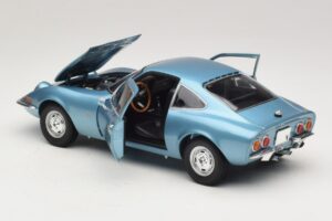 Opel GT Blue Metallic Minichamps 1:18 180049030 Metall — bild 5 av 8