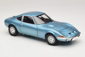 Opel GT Blue Metallic Minichamps 1:18 180049030 Metall — bild 6 av 8