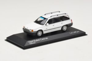 Opel Kadett E Caravan Vit Minichamps 1:43 400045911 Metall — bild 2 av 4