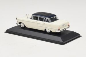 Opel Kapitan A Vit Minichamps 1:43 400048000 Metall — bild 3 av 4