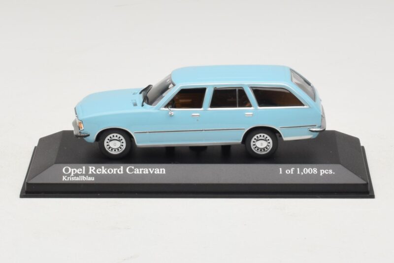 Opel Rekord D Caravan Ljusblå Minichamps 1:43 Opel Rekord D Caravan Ljusblå Minichamps 1:43 400044014 Metall