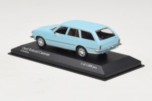Opel Rekord D Caravan Ljusblå Minichamps 1:43 400044014 Metall — bild 3 av 4