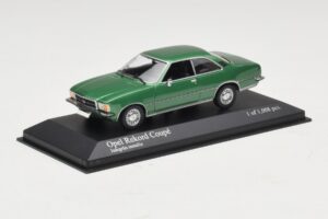Opel Rekord D Coupé Grön Metallic Minichamps 1:43 400044022 Metall — bild 2 av 4