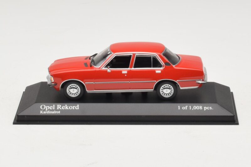 Opel Rekord D Röd Minichamps 1:43 400044004 Metall