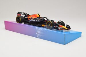 Oracle Red Bull Racing RB18 #11 S. Perez Miami GP 2022 Minichamps 1:18 113220511 Metall — bild 4 av 7