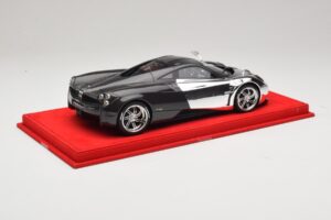Pagani Huayra Chrome Silver Unikt Exemplar BBR 1:18 P1873CM Resin — bild 2 av 7
