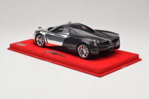 Pagani Huayra Chrome Silver Unikt Exemplar BBR 1:18 P1873CM Resin — bild 5 av 7