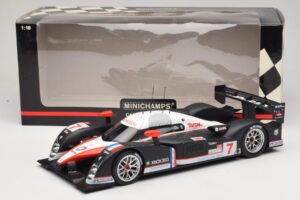 Peugeot 908 HDi FAP LMP1 #7 M. Gene / N. Minassian / J. Villeneuve 24 Hours of Le Mans 2007 Minichamps 1:18 150071207 Metall — bild 6 av 6