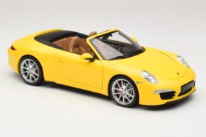 Porsche 911 991 Carrera S Cabriolet Gul Minichamps 1:18 100061031 Metall — bild 6 av 8