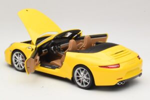 Porsche 911 991 Carrera S Cabriolet Gul Minichamps 1:18 100061031 Metall — bild 5 av 8