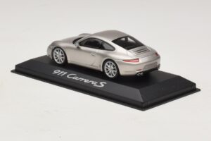 Porsche 911 991 Carrera S Silver Metallic Minichamps 1:43 WAP0200130C Metall — bild 3 av 4