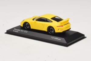 Porsche 911 991 GT3 Gul Minichamps 1:43 410062021 Metall — bild 3 av 4
