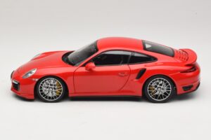 Porsche 911 991 Turbo S Röd Minichamps 1:18 110062320 Metall — bild 4 av 8