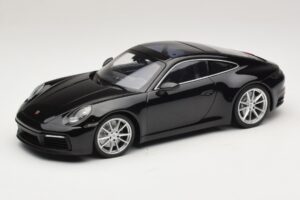 Porsche 911 992 Carrera 4S Svart Minichamps 1:18 WAP0211120R992 Metall