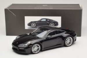 Porsche 911 992 Carrera 4S Svart Minichamps 1:18 WAP0211120R992 Metall — bild 6 av 6