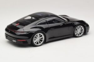 Porsche 911 992 Carrera 4S Svart Minichamps 1:18 WAP0211120R992 Metall — bild 2 av 6