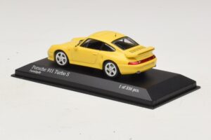 Porsche 911 993 Turbo S Gul Minichamps 1:43 430069270 Metall — bild 3 av 4