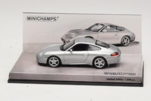 Porsche 911 996 Carrera 40-Årsjubileum Silver Minichamps 1:43 436061070 Metall
