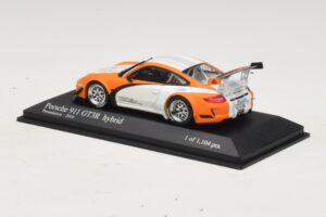 Porsche 911 997 GT3 R Hybrid Presentation 2010 Minichamps 1:43 410108900 Metall — bild 3 av 4