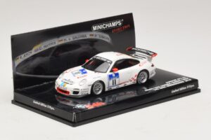 Porsche 911 997 GT3 RS #11 24 Hours Nurburgring 2010 Minichamps 1:43 437106711 Metall — bild 2 av 5