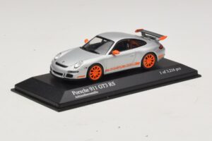 Porsche 911 997 GT3 RS Silver Minichamps 1:43 400066000 Metall — bild 2 av 4