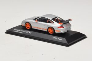 Porsche 911 997 GT3 RS Silver Minichamps 1:43 400066000 Metall — bild 3 av 4
