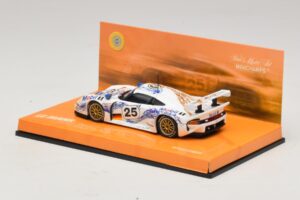 Porsche 911 GT1 #25 B. Wollek / T. Boutsen / H-J. Stuck 24 Hours of Le Mans 1996 Minichamps 1:43 403966625 Metall — bild 3 av 5