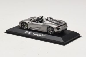 Porsche 918 Spyder Grå Metallic Minichamps 1:43 WAP0201000E Metall — bild 3 av 4