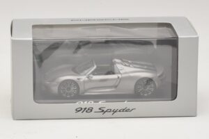 Porsche 918 Spyder Grå Metallic Minichamps 1:43 WAP0201000E Metall — bild 4 av 4