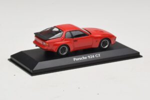 Porsche 924 GT Röd Maxichamps 1:43 940066120 Metall — bild 2 av 4