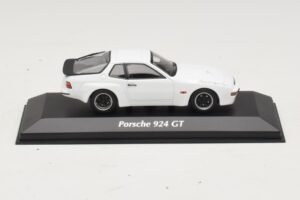 Porsche 924 GT Vit Maxichamps 1:43 940066121 Metall