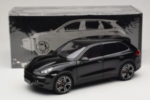 Porsche Cayenne Turbo S 92A Svart Metallic Minichamps 1:18 110062100 Metall — bild 8 av 8