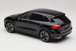 Porsche Cayenne Turbo S 92A Svart Metallic Minichamps 1:18 110062100 Metall — bild 7 av 8