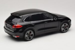 Porsche Cayenne Turbo S 92A Svart Metallic Minichamps 1:18 110062100 Metall — bild 3 av 8