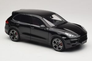 Porsche Cayenne Turbo S 92A Svart Metallic Minichamps 1:18 110062100 Metall — bild 6 av 8
