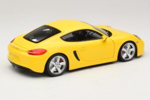 Porsche Cayman 981 Gul Minichamps 1:18 110062220 Metall — bild 3 av 8