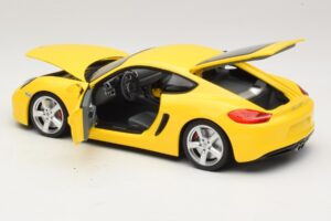 Porsche Cayman 981 Gul Minichamps 1:18 110062220 Metall — bild 5 av 8