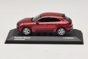 Porsche Macan 95B Rödmetallic Minichamps 1:43 410062600 Metall