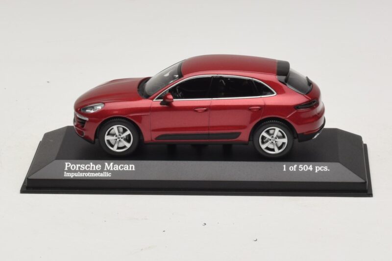 Porsche Macan 95B Rödmetallic Minichamps 1:43 410062600 Metall
