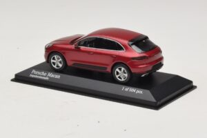 Porsche Macan 95B Rödmetallic Minichamps 1:43 410062600 Metall — bild 3 av 4