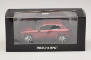 Porsche Macan 95B Rödmetallic Minichamps 1:43 410062600 Metall — bild 4 av 4