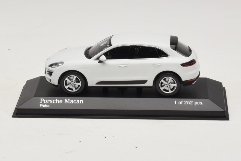 Porsche Macan 95B Vit Minichamps 1:43 410062601 Metall