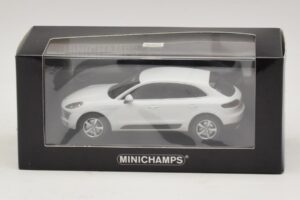 Porsche Macan 95B Vit Minichamps 1:43 410062601 Metall — bild 4 av 4