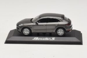 Porsche Macan S Diesel 95B Brons Metallic Minichamps 1:43 WAP0201510E Metall